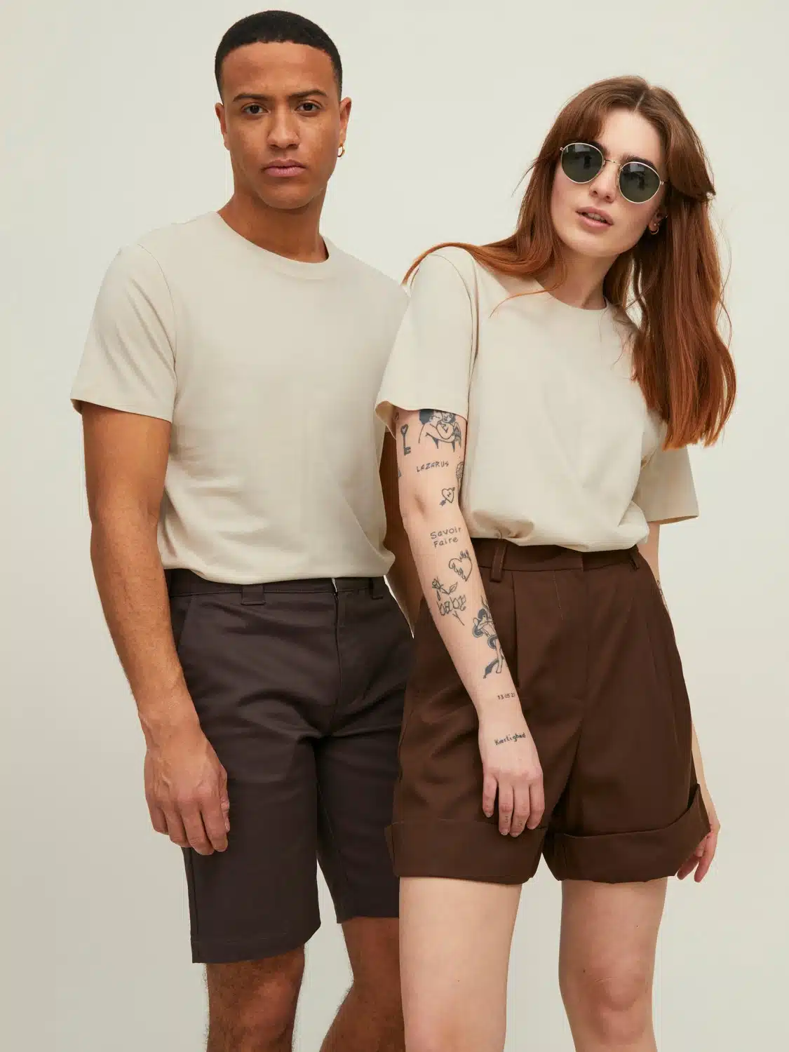 T-SHIRT HOMME OVERSIZE BEIGE JACK AND JONES JJENOA 12113648 – Image 2