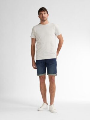 Short jean jogg homme Petrol Industries bleu foncé, coupe ajustée, 5 poches, fermeture zippée, tissu stretch confortable