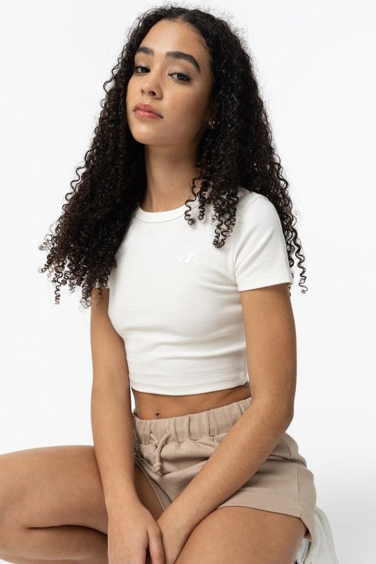 Meta description : Découvrez l'ensemble survêtement Tiffosi pour ado fille, du XXS au L. Short et sweat zippé beige, tee-shirt crop top blanc. Style streetwear tendance. Livraison rapide à Sénas ! Ensemble survêtement streetwear Tiffosi : le look urbain pour ado Titre de l'image : Ensemble survêtement Tiffosi pour ado fille Texte alternatif : Ensemble survêtement Tiffosi beige et blanc, short, sweat zippé, crop top, du XXS au L