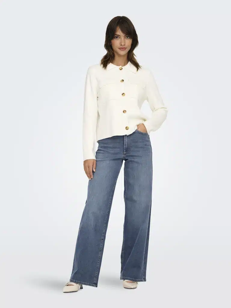 Jean bleu taille haute jambe large ONLY, style élégant et confortable"