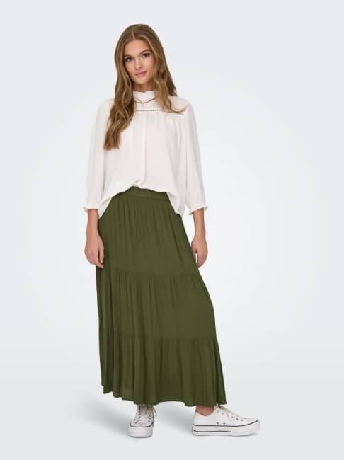 Jupe longue vert kaki pour femme ONLY ONLMIKKA, taille élastiquée, 100% viscose, du S au L, collection printemps-été 2025.