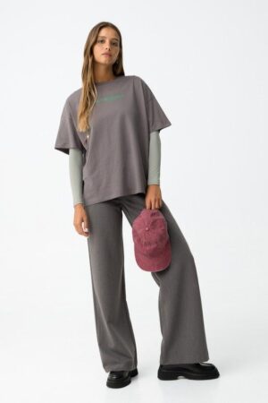 Pantalon gris chic coupe large TIFFOSI pour ado fille, taille haute élastique, deux poches avant, tissu confortable, idéal pour une sortie ou un stage en entreprise. Nouvelle collection 2025