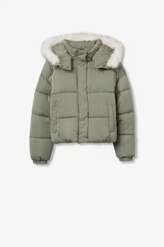 Doudoune kaki chaude TIFFOSI pour ado fille, capuche amovible avec fausse fourrure, deux poches avant, fermeture zippée, 100% polyester. Parfaite pour affronter l’hiver avec style et confort