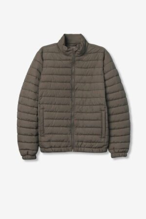 Doudoune mi-saison marron sans capuche Tiffosi homme, fermeture zip, poches avant, coupe classique, déperlante, 100% polyester, disponible du S au XXL. Nouvelle collection Automne-Hiver 2025