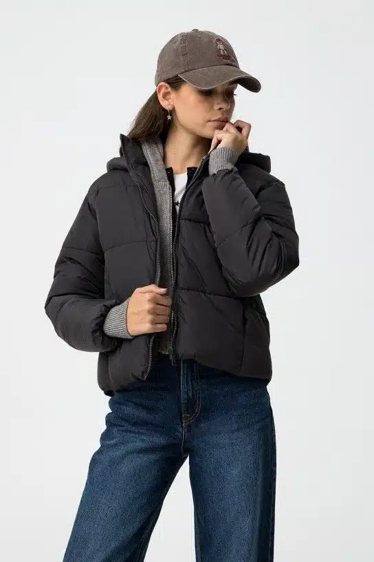 Doudoune grise Tiffosi ado fille coupe courte et chaude" loading="lazy" title="Doudoune grise Tiffosi ado fille hiver 2025