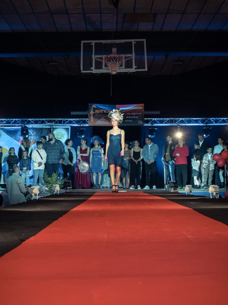 défilé organisé par mademoiselle paca 2018