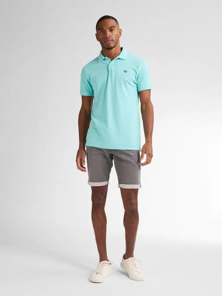 Short en jean jogg gris clair pour homme Petrol Industries, coupe ajustée Slim Fit, collection 2026 boutique Casual Sénas.