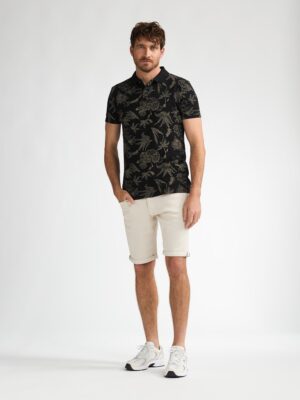 Short en jean jogg homme Petrol Industries coloris beige clair seashell, coupe ajustée slim fit, mélange coton biologique et stretch, collection printemps été 2026 boutique Casual Sénas.