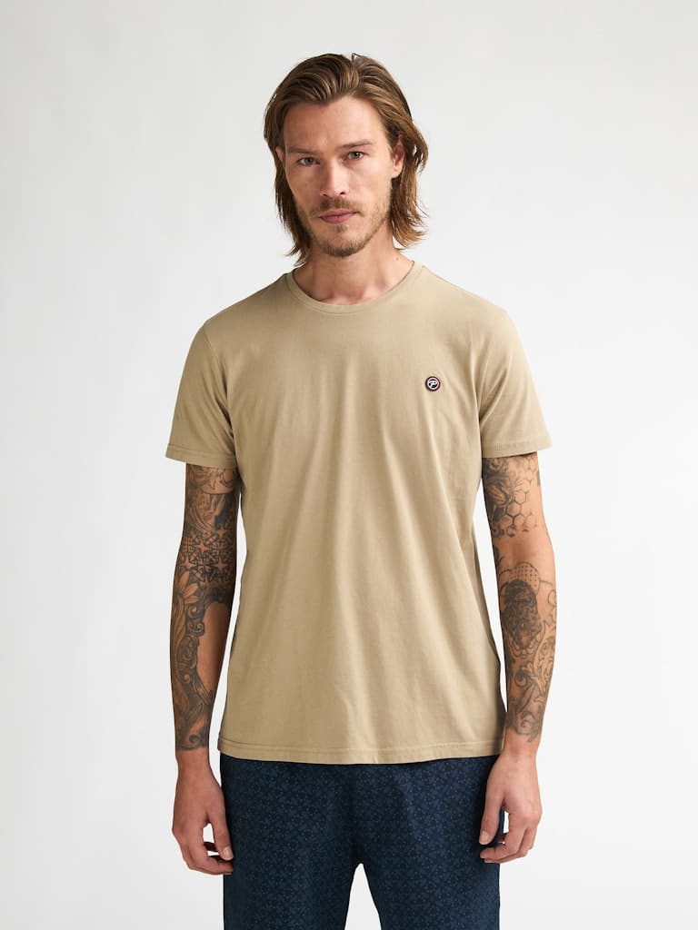 Tee-shirt homme beige clair sable "Light Tan" 100% coton Petrol Industries col rond logo poitrine nouvelle collection printemps été 2026 boutique Casual Sénas.