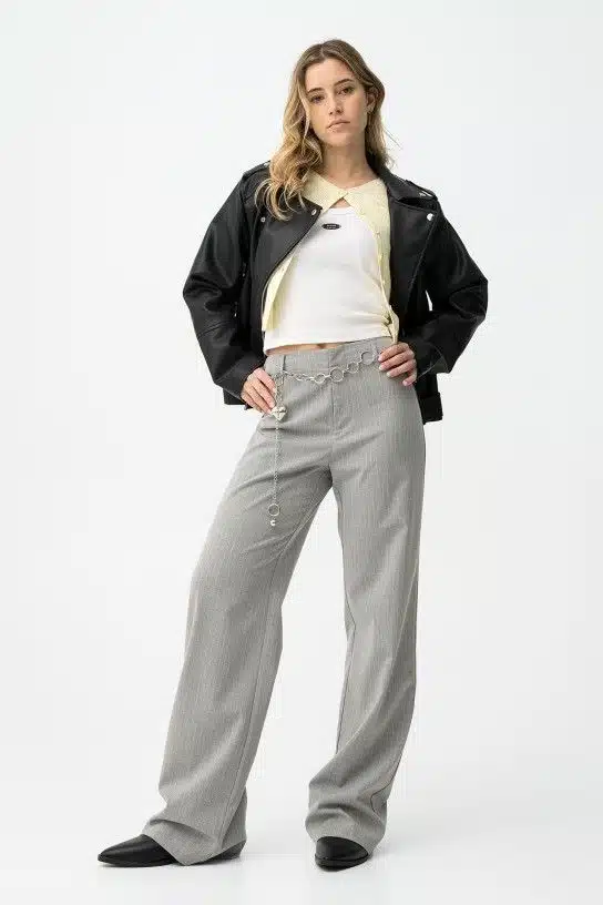 Tenue ado fille Power-Casual avec pantalon large Tiffosi OLLIE et sweat premium, essayage et conseils morphologiques personnalisés dans votre boutique Casual Sénas proche de Salon-de-Provence.