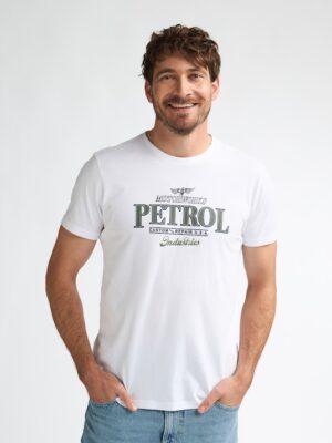 T-shirt manches courtes homme Petrol Industries blanc, col rond, logo poitrine, 100% coton bio, collection printemps été 2026 boutique Casual Sénas (13560).