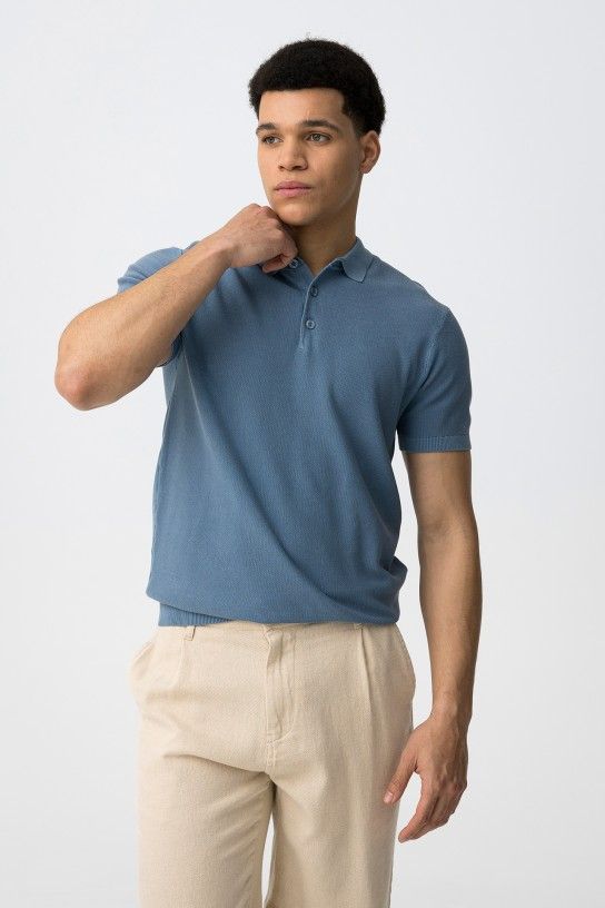 Polo manches courtes homme Tiffosi Wonder bleu, maille 100% coton texturée, col classique boutonné, finitions bord-côte, collection été 2026 boutique Casual Sénas (13560).