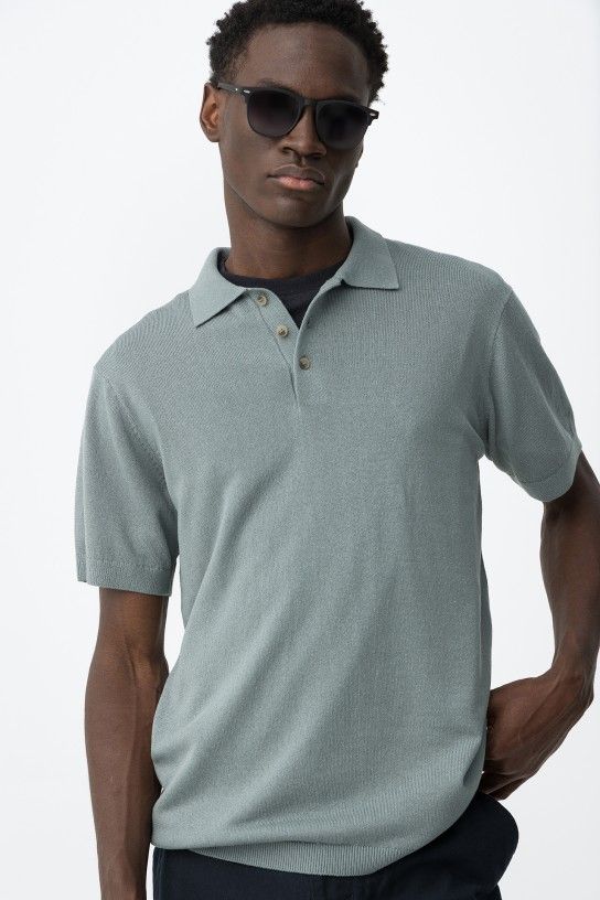 Polo manches courtes homme Tiffosi Wave bleu azur, maille fine texturée en lin et lyocell, col classique boutonné, coupe fluide confortable collection printemps été 2026 boutique Casual Sénas.