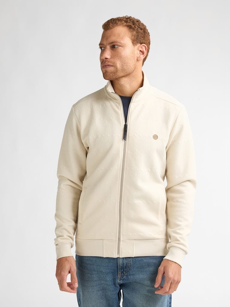 Gilet homme Petrol Industries beige coquillage à col montant zippé, maille texturée géométrique, collection printemps-été 2026 Casual Sénas.