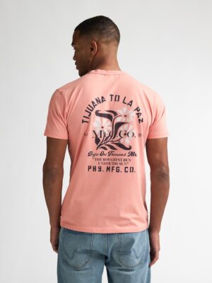 T-shirt homme Petrol Industries rose corail, imprimé floral dos vintage, 100% coton, collection été 2026 Casual Sénas.