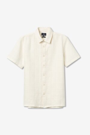 Chemise homme Tiffosi modèle Verona coloris beige en 100% coton texturé, col classique et coupe moderne, disponible chez Casual Sénas.