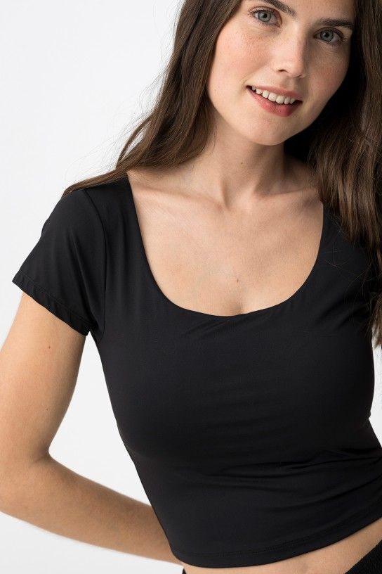 Crop top noir manches courtes Tiffosi TROFA femme coupe ajustée boutique Casual Sénas Provence.
