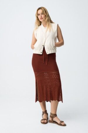 Jupe longue marron pour femme en crochet Tiffosi Rootsb avec fentes latérales et maille ajourée collection printemps-été 2026 boutique Casual Sénas.