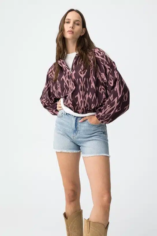 Short jean bleu clair femme Tiffosi BABSY64 coupe regular confortable avec ourlet effiloché discret idéal été mode Sénas France