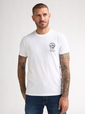 T-shirt blanc homme logo crane Petrol Industries disponible chez Casual Sénas proche Salon-de-Provence et Cavaillon