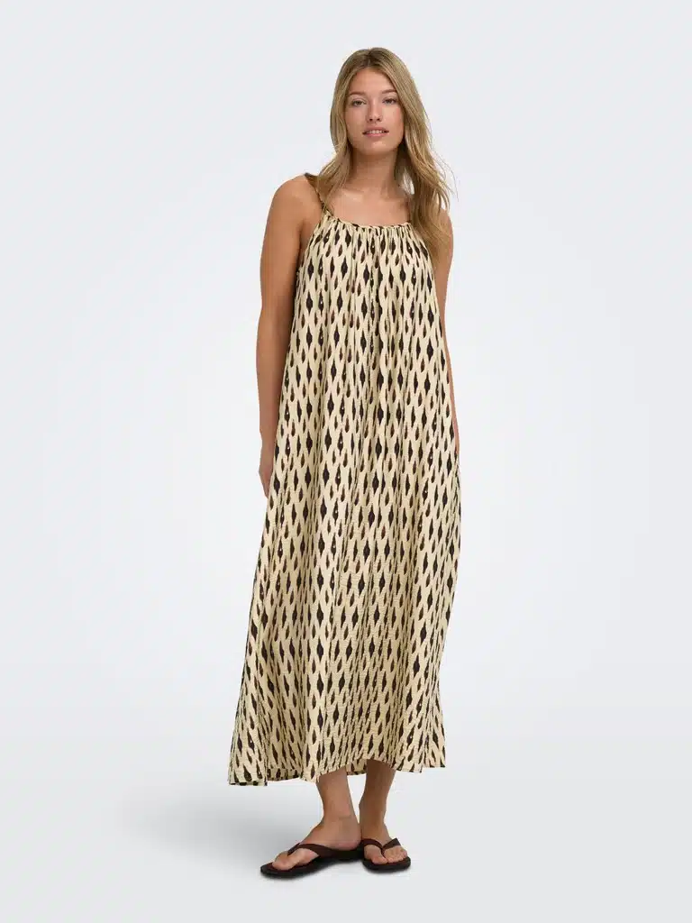 Robe longue beige Only femme à fines bretelles disponible chez Casual Sénas proche Salon-de-Provence et Cavaillon